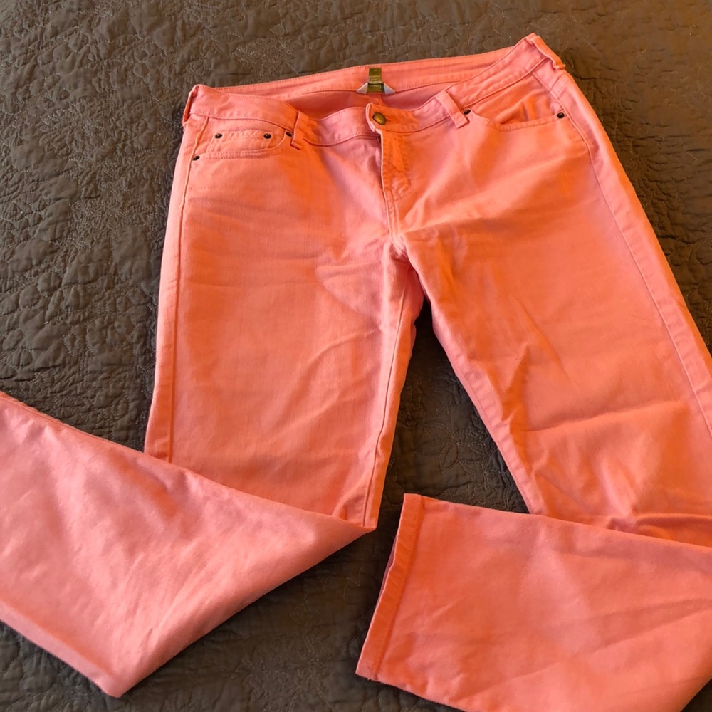Spring refresh with these dark peach jeans!